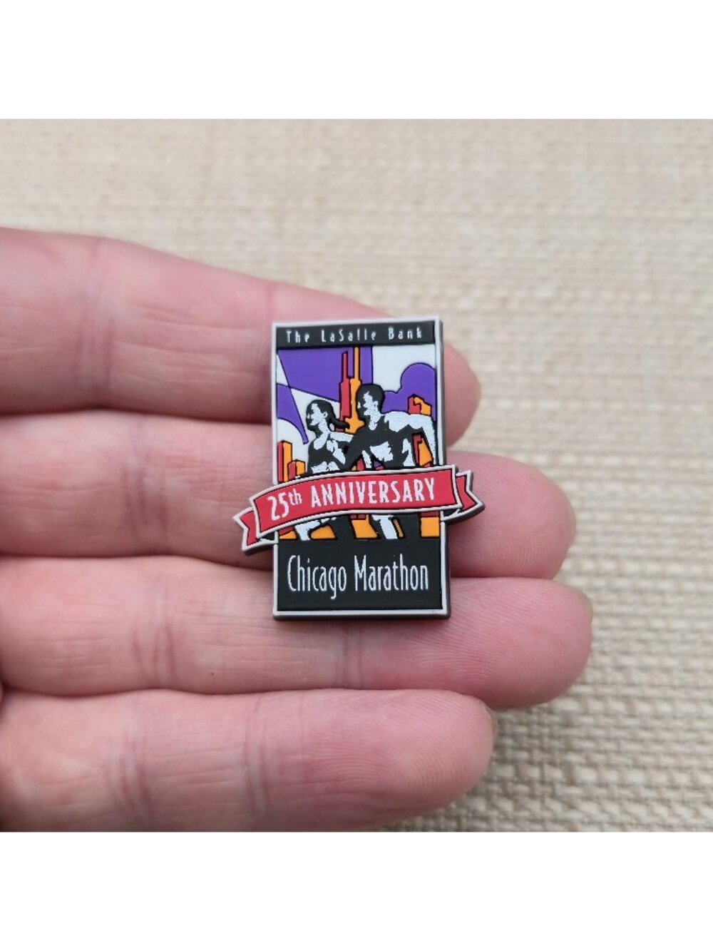 LaSalle Bank Chicago Marathon 25th Anniversary 2002 Vintage Rubber Pin A8673